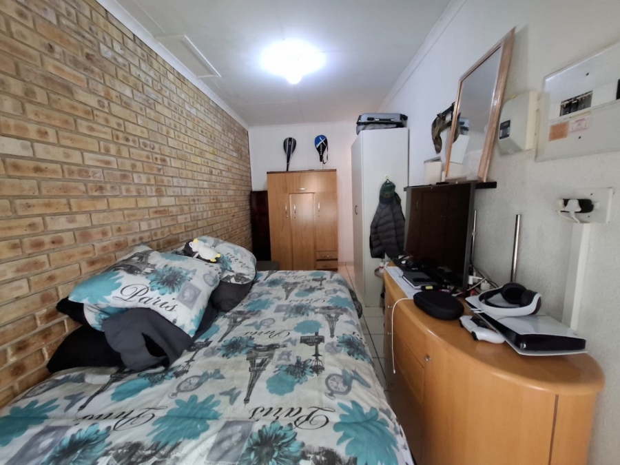 4 Bedroom Property for Sale in Safari Gardens North West